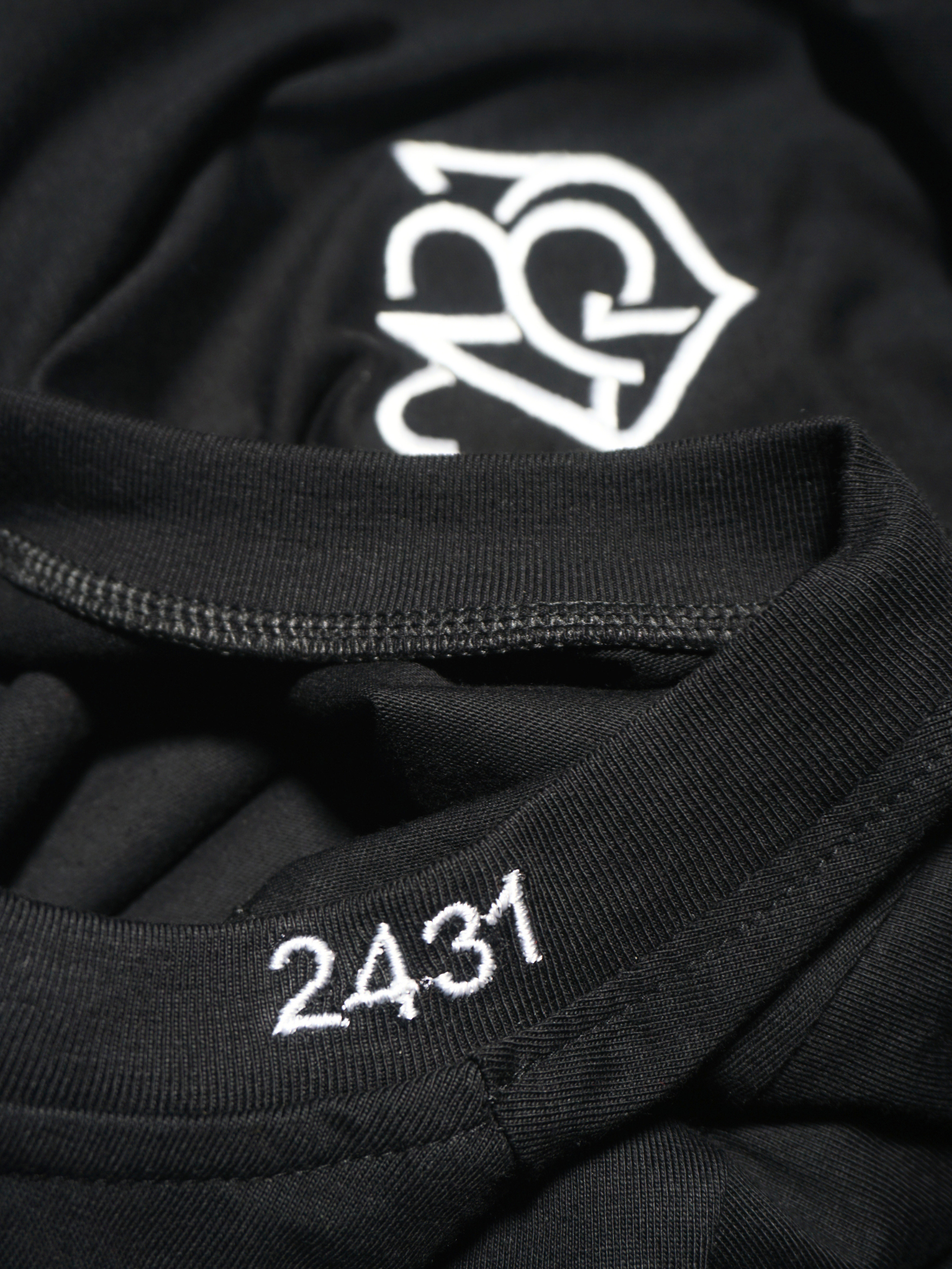 COMPLETO BLACK/WHITE