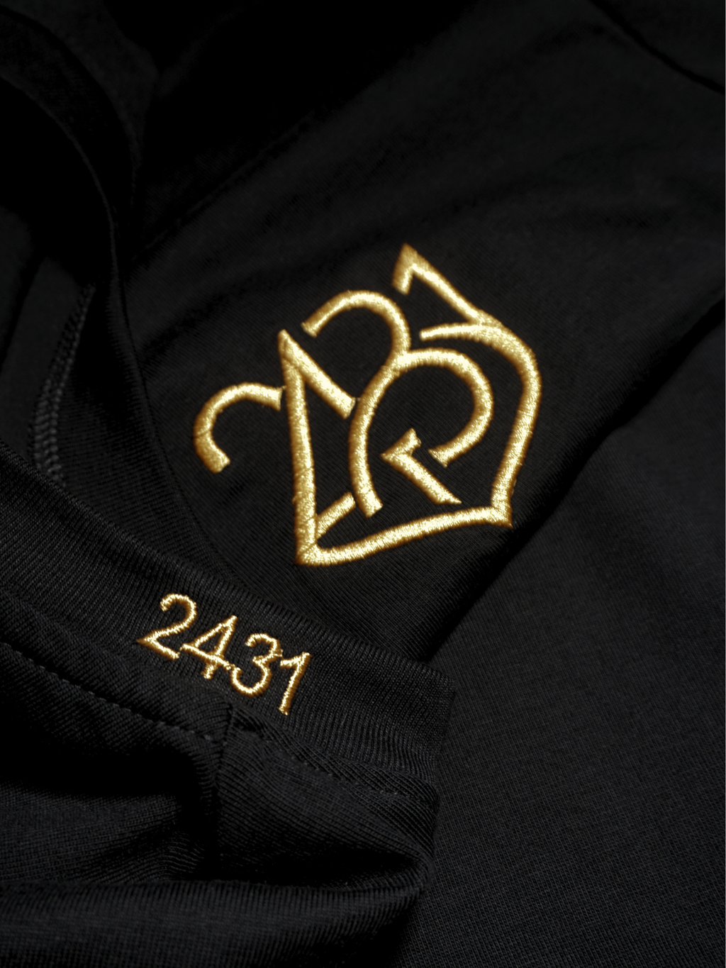 COMPLETO BLACK/GOLD