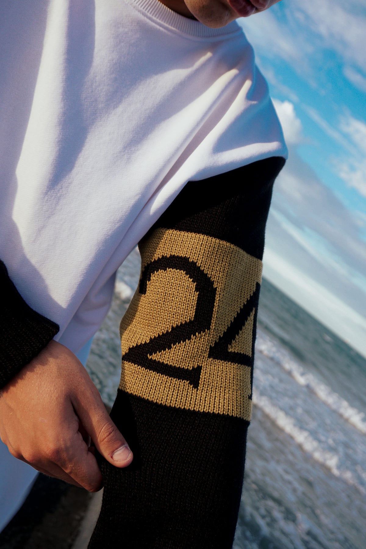 FELPA ETERNITY WHITE/BLACK/GOLD