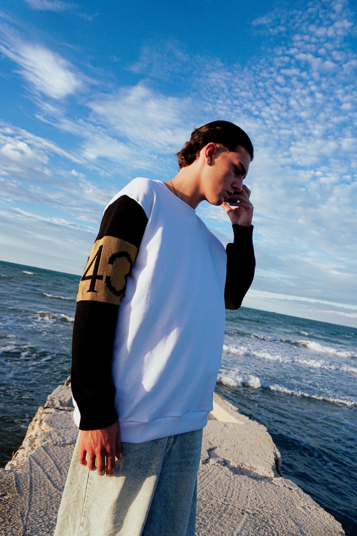 FELPA ETERNITY WHITE/BLACK/GOLD